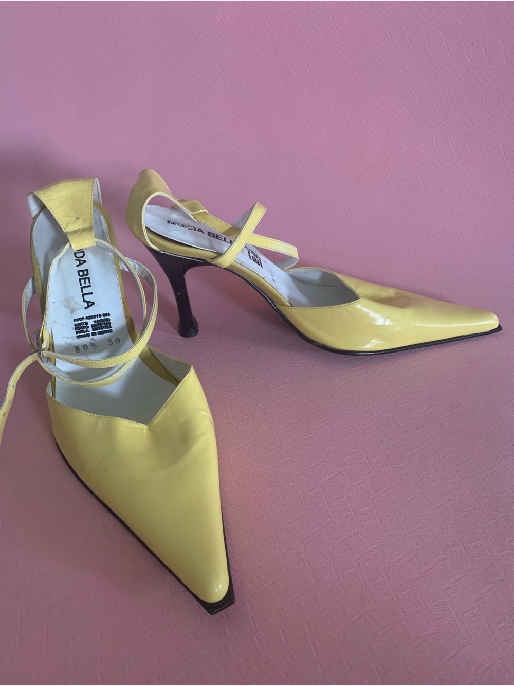 Nina Bella Yellow Pointed-Toe Strappy Heels